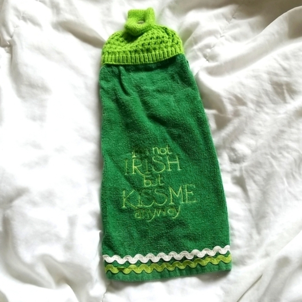 Lucky Green St. Patrick’s Hand Towel Festive Irish Bathroom Kitchen Decor New